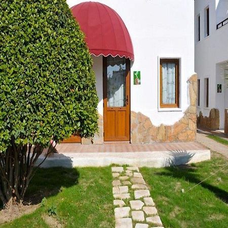 Cherry Apartments Тургутрейс Экстерьер фото